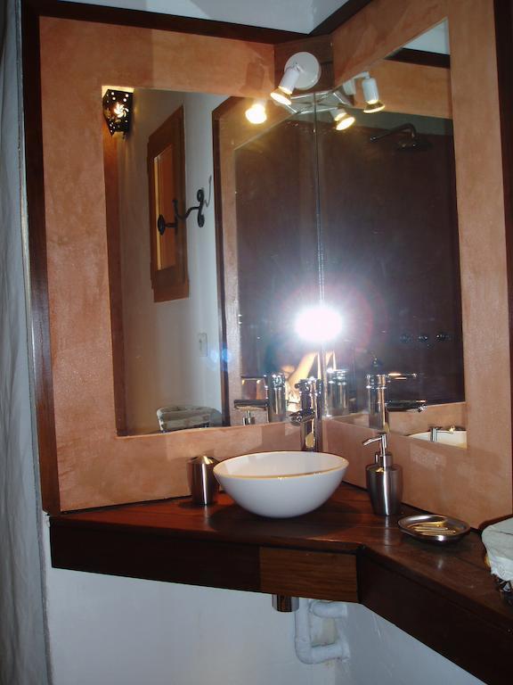 Hotel Saba Cabrières-dʼAvignon Zimmer foto