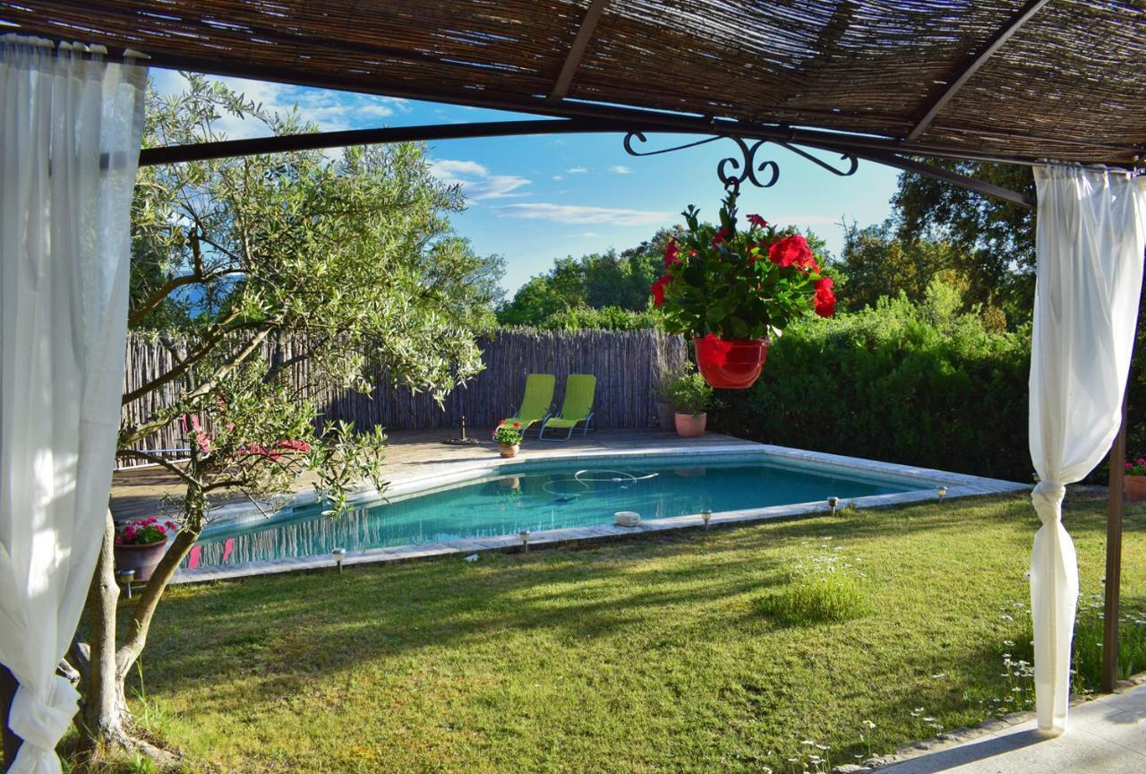 Hotel Saba Cabrières-dʼAvignon Exterior foto